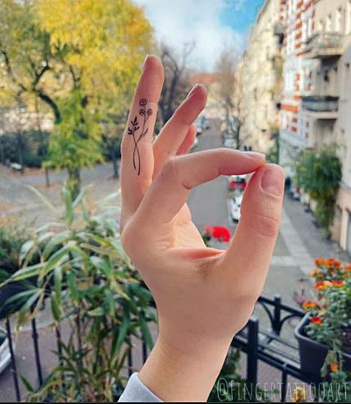 21 Creative Finger Tattoos 21 Creative Finger Tattoos