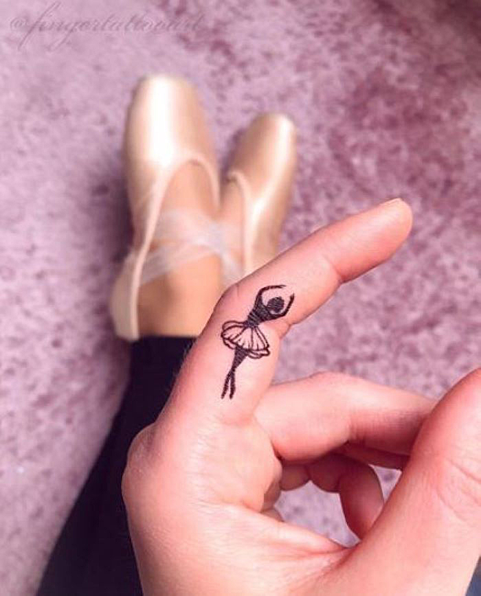 21 Creative Finger Tattoos 21 Creative Finger Tattoos