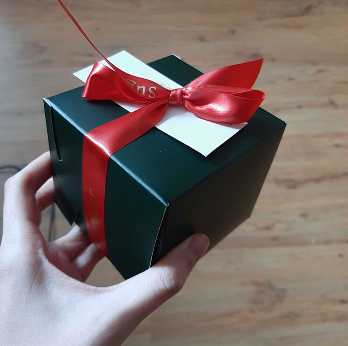 "Boyfriend Bought Me A $14 Necklace For My 30th Birthday"