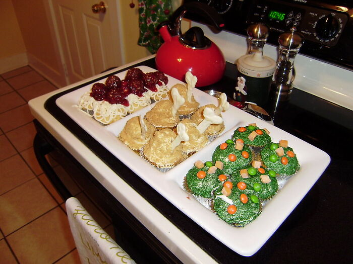 Person Asks "What Dishes Do Professional Chefs Dislike Preparing At A Restaurant?", Gets 30 Various Responses