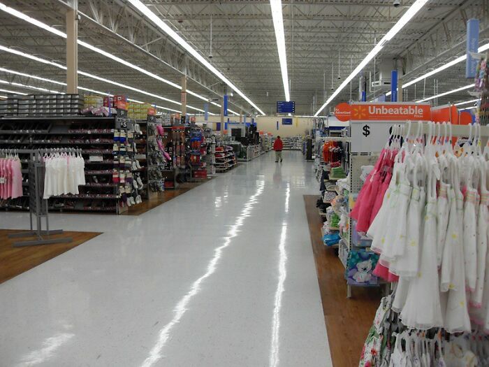 19 Of The Worst Things Walmart Employees Have Ever Witnessed, As Shared In This Online Group