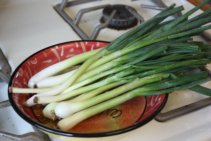 Person Asks "What Dishes Do Professional Chefs Dislike Preparing At A Restaurant?", Gets 30 Various Responses