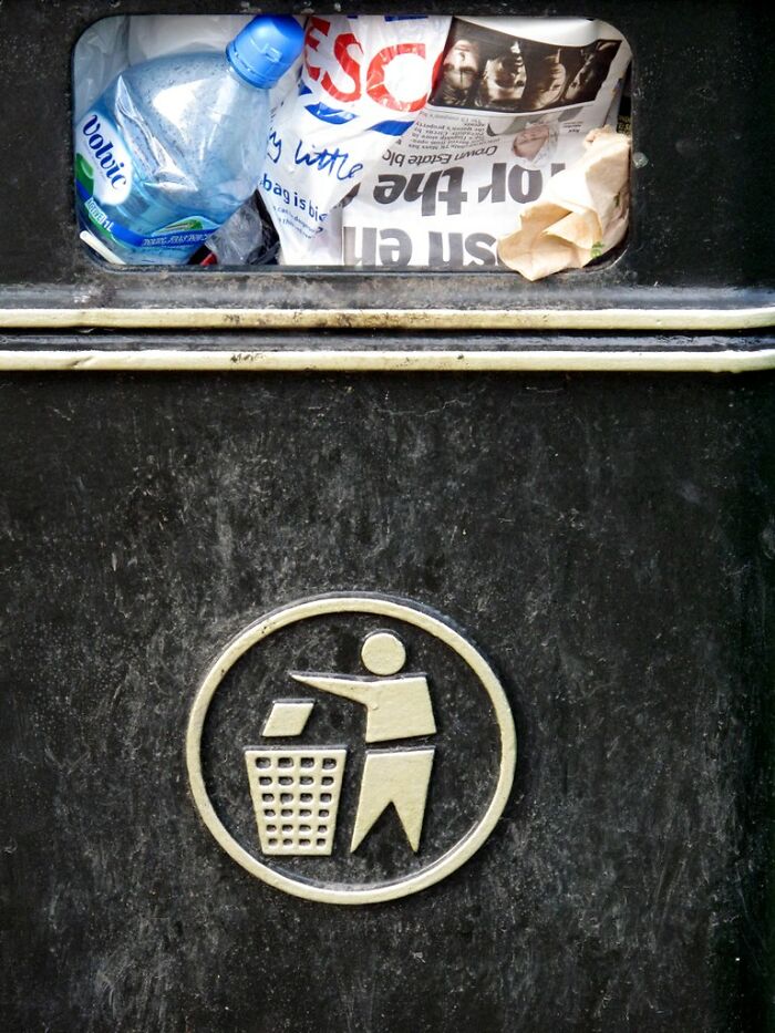 30 Behaviors That People In This Online Group Find Hard To Tolerate So They Judge Others For It