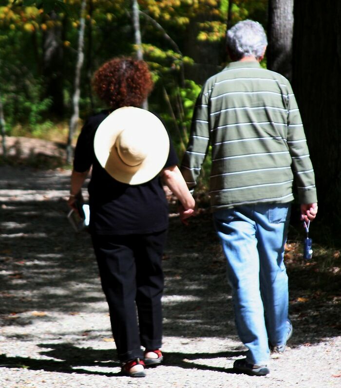 30 Behaviors That People In This Online Group Find Hard To Tolerate So They Judge Others For It