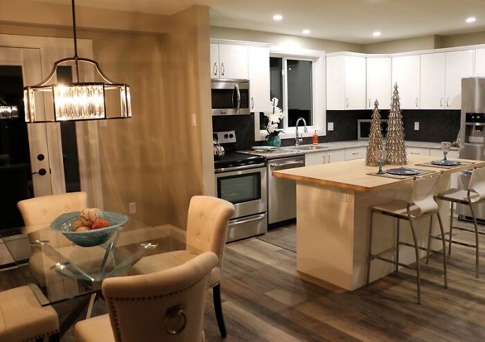 30 Exact Moments That Made Folks In This Online Group End Their Relationship