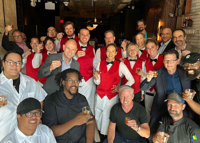 New Italian Restaurant In Texas Has A Strict ‘No Cellphones Allowed’ Policy, And It’s Divided The Internet - 6