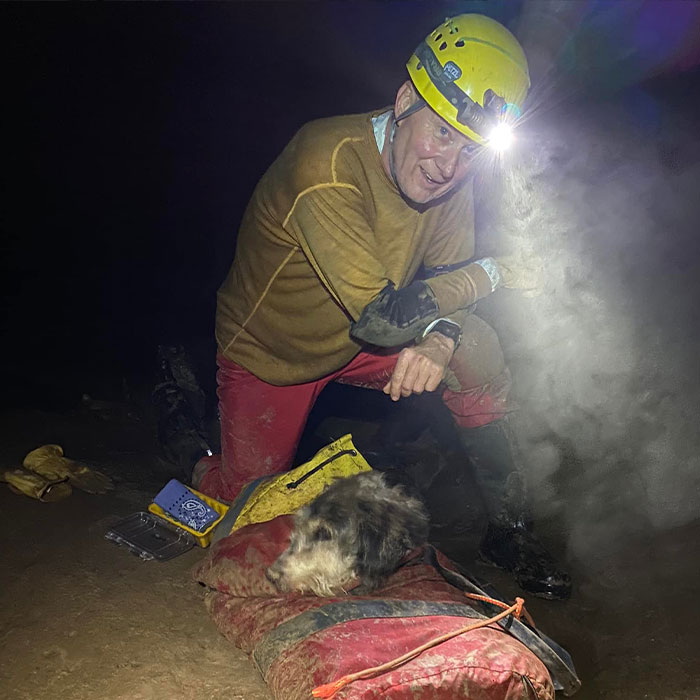 Poodle Reunites With Owner 2 Months After Disappearing As Cavers Find Her 500 Feet Underground Poodle Reunites With Owner 2 Months After Disappearing As Cavers Find Her 500 Feet Underground