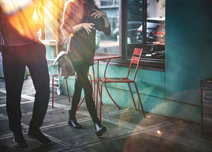 Someone Asked "A Girl Approaches You And Says, 'Pretend We’re Friends. I’m Being Followed,' What Would You Do?", 40 Men Gave Honest Responses