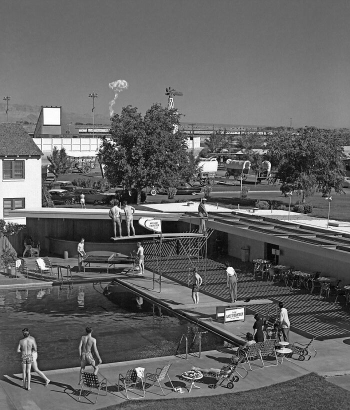 Swimmers At A Las Vegas Hotel Watch The Mushroom Cloud From An Atomic Bomb Detonation 75 Miles Away In 1953