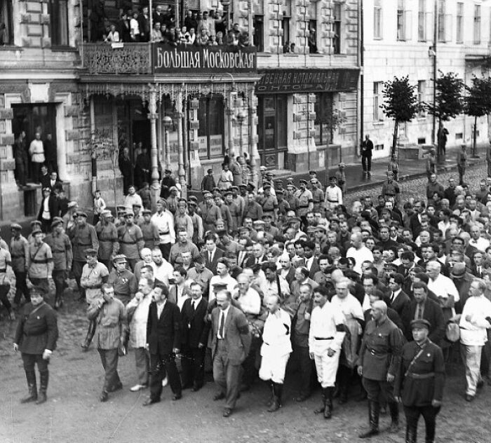 A Rare Photograph Showing Both Stalin And Trotsky At Felix Dzierżyński’s Funeral In July 1926. Also Pictured Are Molotov, Kamenev And Zinoviev