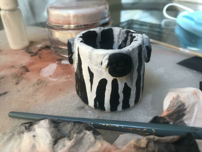 Hand Paint Fail. Tried To See If A Cool Drip Effect Would Look Good. Well It Doesn’t. You Live You Learn Right?