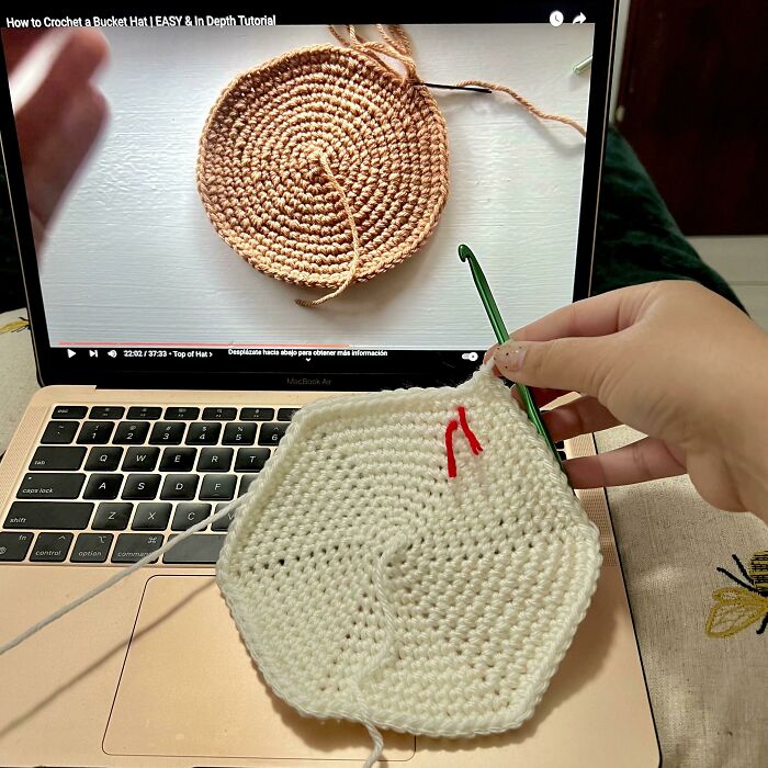 I Followed The Tutorial But Hers Is A Circle And Mine A Hexagon?