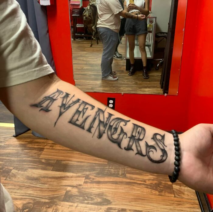 Alguien metió la pata hasta el cuello...