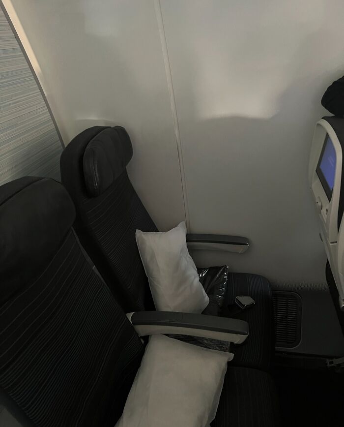 First Overseas Flight In 9 Years! Paid Extra For A Window Seat So I Can See Everything