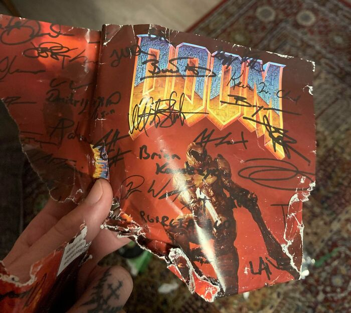 My Dog Ate All Of My Games Yesterday While I Was Gone. Including My Copy Of Doom Signed By The Entire Development Team