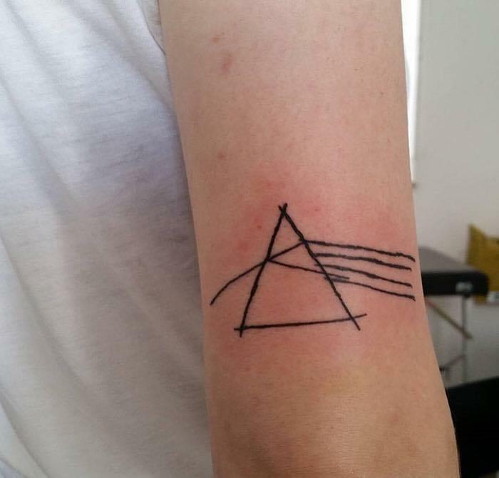 Apparently The Artist Is Know And Popular Because She Can’t Draw