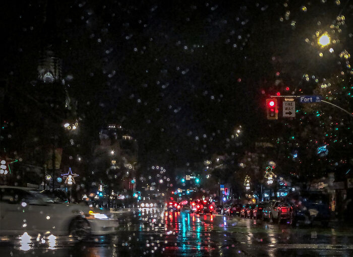 “What’s Something You Like That The Vast Majority Of People Hate?” (30 Answers)