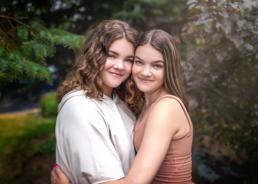 I Challenged Myself To Photograph 30 Different Sisters In 30 Days!