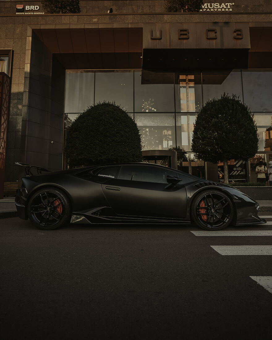 I Photographed An Amazing Black Huracan Vorsteiner Kit
