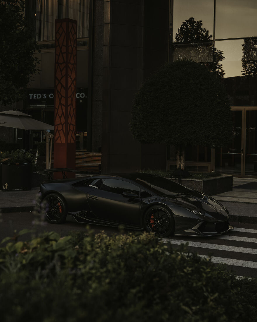 I Photographed An Amazing Black Huracan Vorsteiner Kit