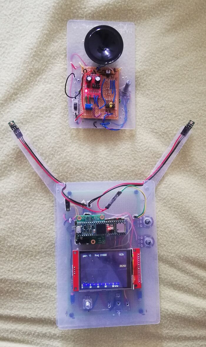 Stereo Ultrasonic Hearing Device (Bat Detector) With Ultrasonic Tone Generator