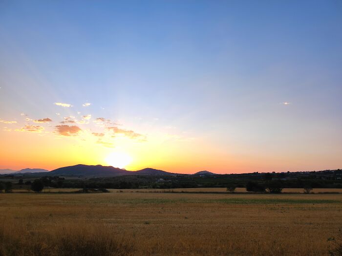 This Very Morning. Spain