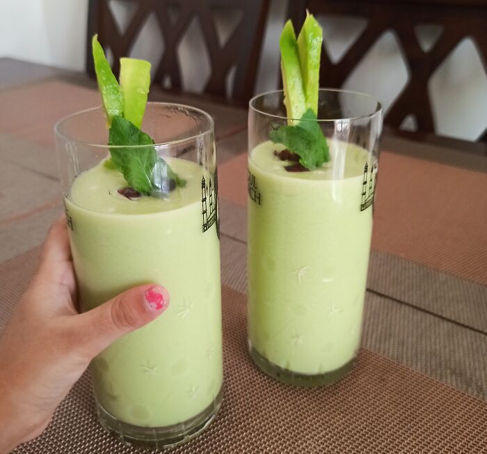 Avocado Mint Smoothie