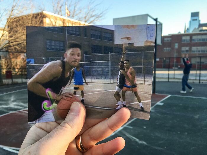 Dj Jazzy Jeff And The Fresh Prince, 1990, In The Opening Credits For The Television Show The Fresh Prince Of Bel-Air