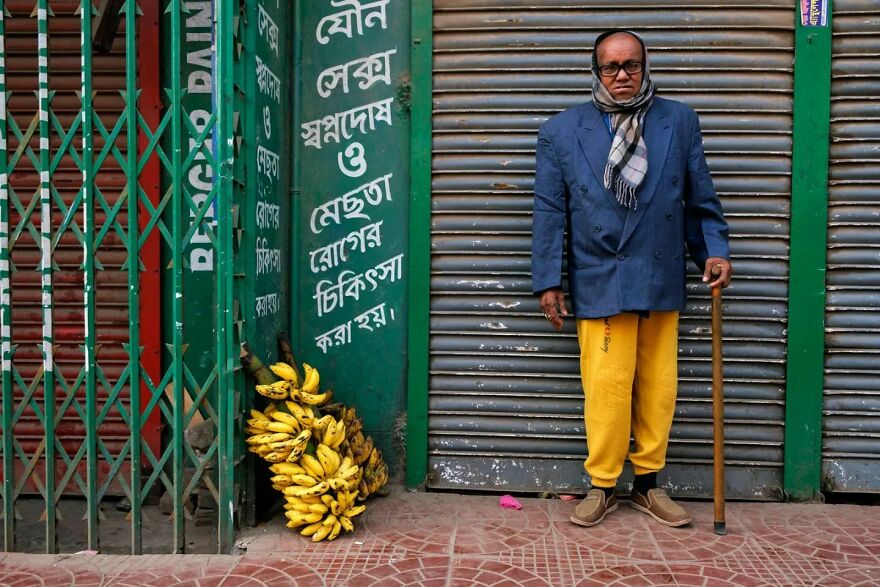 Meet Maciej Dakowicz's Breathtaking Street Photographs