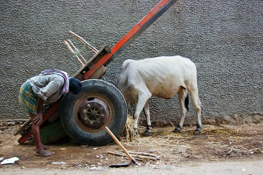 Meet Maciej Dakowicz's Breathtaking Street Photographs