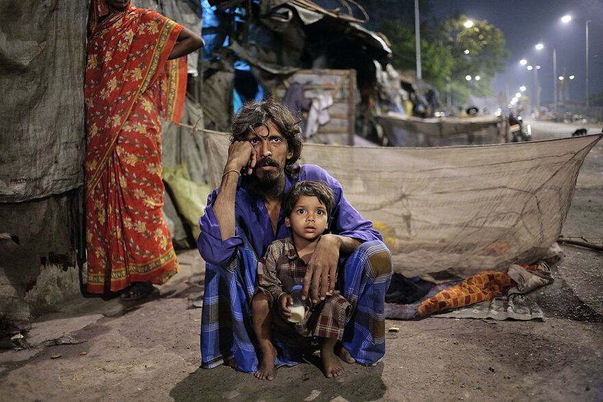 Meet Maciej Dakowicz's Breathtaking Street Photographs