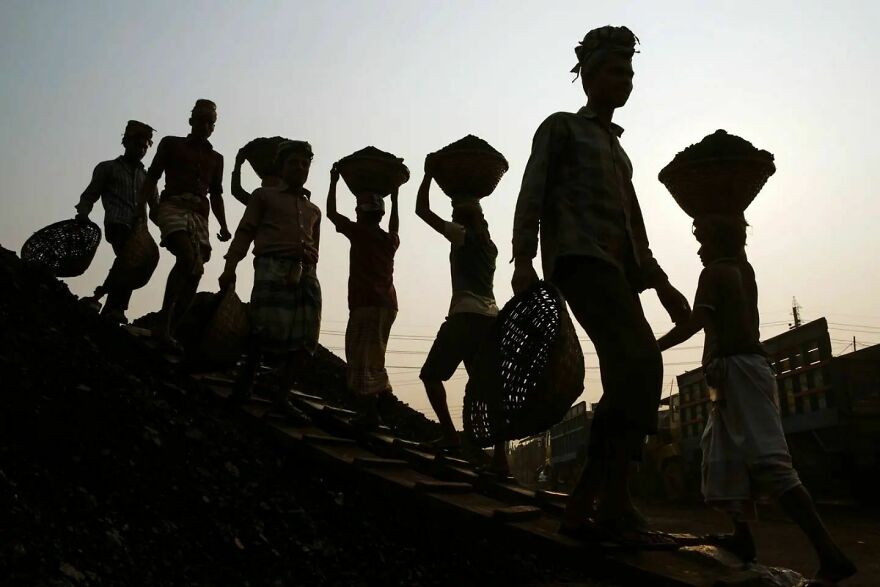 Meet Maciej Dakowicz's Breathtaking Street Photographs