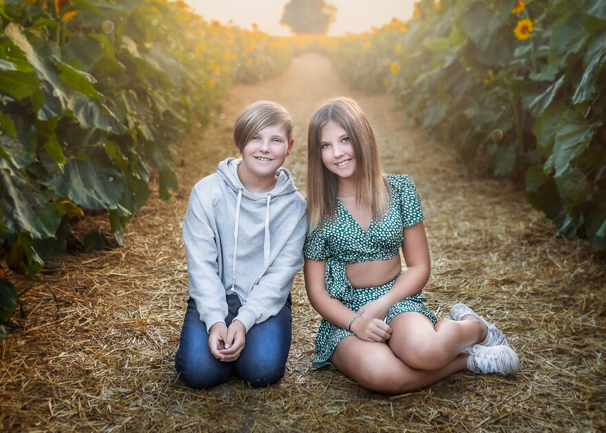I Challenged Myself To Photograph 30 Different Sisters In 30 Days!