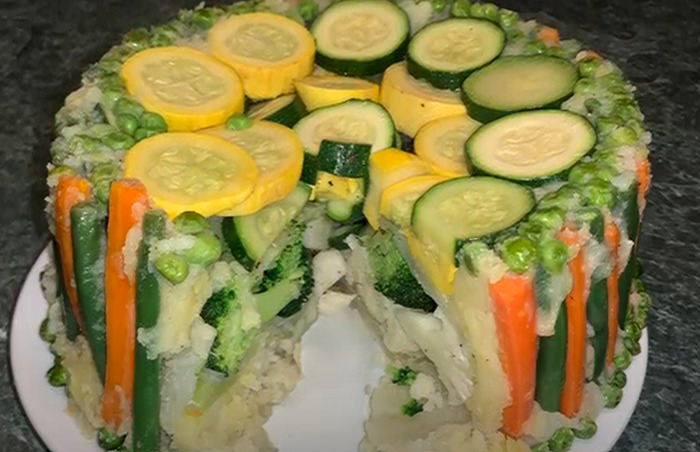 Person Asks "What Dishes Do Professional Chefs Dislike Preparing At A Restaurant?", Gets 30 Various Responses