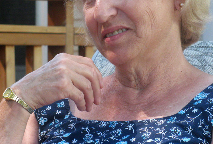 "I Offered To Let My Mom Live With Me Under The Exact Same Terms I Lived With Her As A Teen"