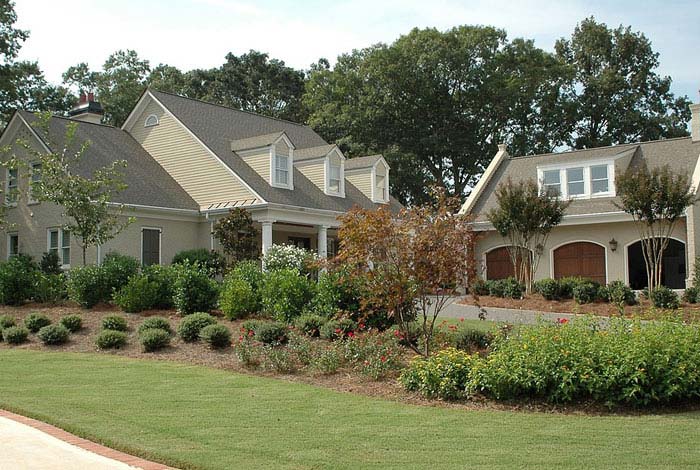 30 People Share Their Absolute Worst Homeowner Association Stories