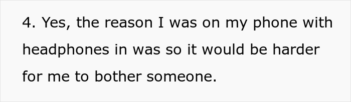 Kid Secretly Watches Deadpool On Another Passenger's Screen, Gets Scared And Starts Crying, Mom Loses It - 14