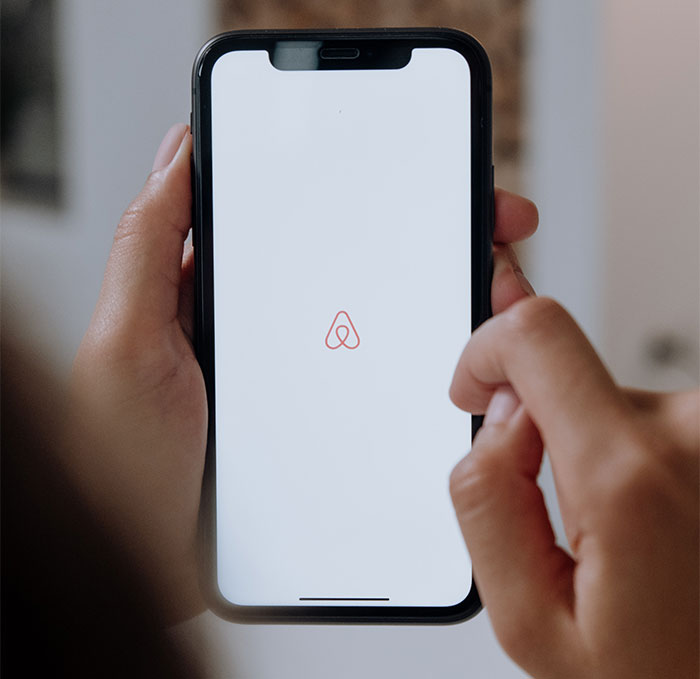 &ldquo;Why I&rsquo;m Never Using Airbnb Ever Again&rdquo;: TikToker Goes Viral After Explaining How The Company Ruined Her Trip To France