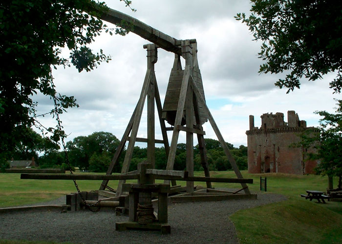 Someone Asked Historians To Share History’s Biggest ‘Middle Finger’ Moments, And 30 People Delivered