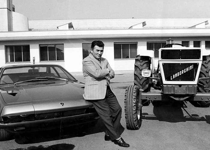 Someone Asked Historians To Share History’s Biggest ‘Middle Finger’ Moments, And 30 People Delivered