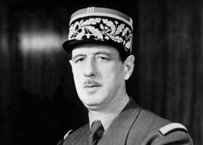 Someone Asked Historians To Share History’s Biggest ‘Middle Finger’ Moments, And 30 People Delivered