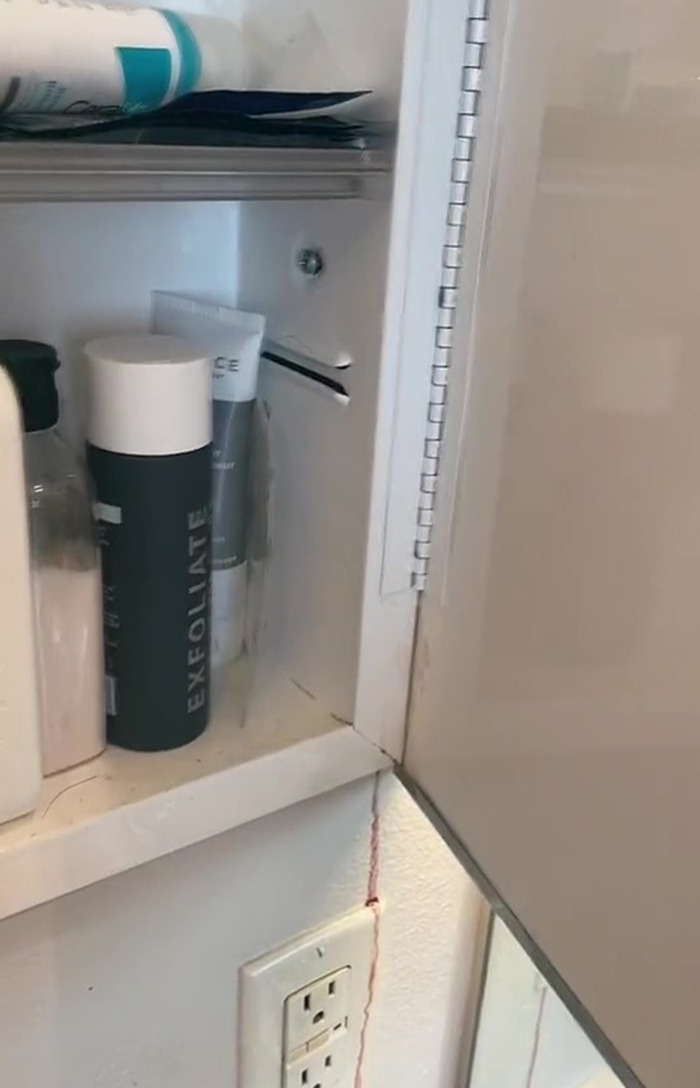 Woman Records Her Efforts To Find Out What Is The Cause Of Her Bathroom Cabinet &ldquo;Bleeding&rdquo;, Asks The Internet For Help
