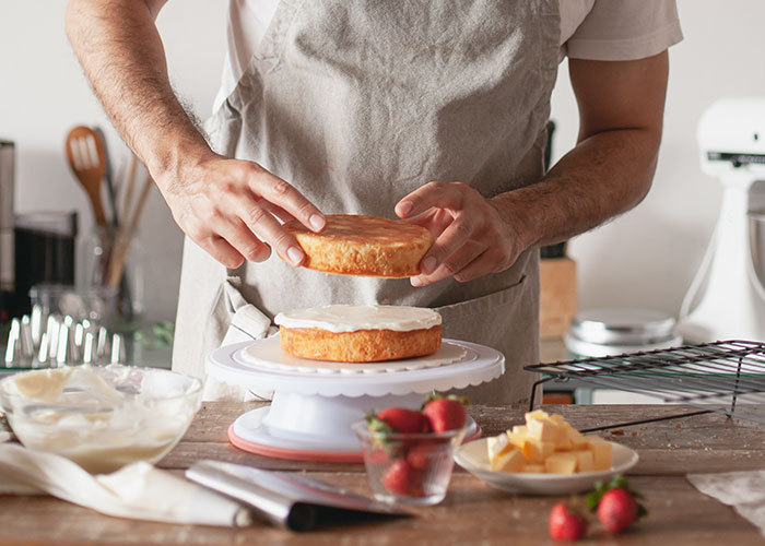 Boyfriend Wonders If He Was A Jerk For Telling His GF To Pack Her Bags, After She Repeatedly Ignored His Food Boundaries Boyfriend Wonders If He Was A Jerk For Telling His GF To Pack Her Bags, After She Repeatedly Ignored His Food Boundaries