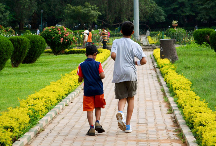 People Online Are Applauding This Woman For Laughing In Her Mom’s Friend’s Face When She Tried To Send Her To Her Room People Online Are Applauding This Woman For Laughing In Her Mom’s Friend’s Face When She Tried To Send Her To Her Room