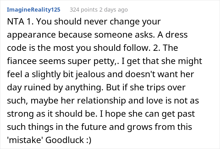 Woman Upset Her Fiancé's Daughter Refuses To Dye Her Hair So People Will Stop Telling Her How Much She Looks Like Her Mom Woman Upset Her Fiancé's Daughter Refuses To Dye Her Hair So People Will Stop Telling Her How Much She Looks Like Her Mom