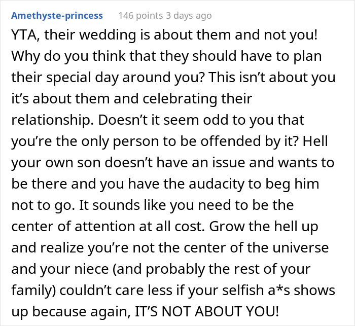 Relative Upset Their Niece Planned A Destination Wedding On A Sunday Night, Tells Her Off, And The Internet's Having None Of It Relative Upset Their Niece Planned A Destination Wedding On A Sunday Night, Tells Her Off, And The Internet's Having None Of It