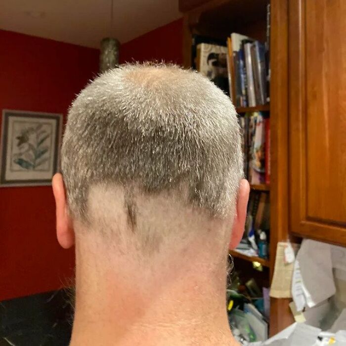 Hey Pandas, What’s The Worst Haircut You Ever Got? (Closed)