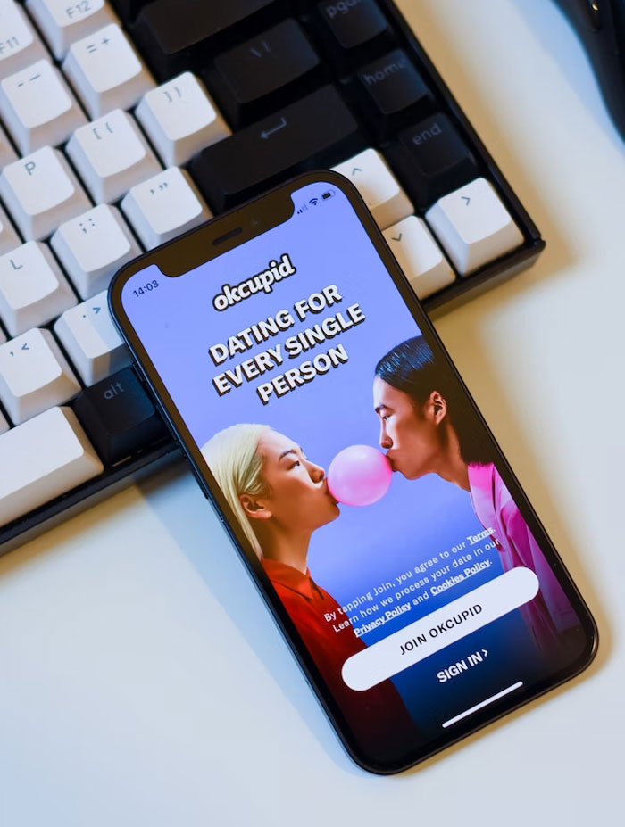 30 People Who Have Worked For Dating Companies Reveal Their Most Insane And Darkest Secrets