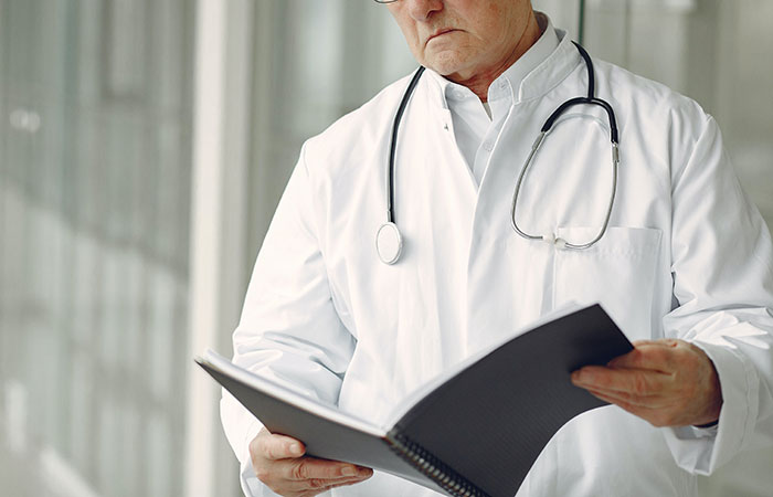 35 Doctors Share Some Of The Most Disturbing And Disgusting Things They’ve Witnessed At Work