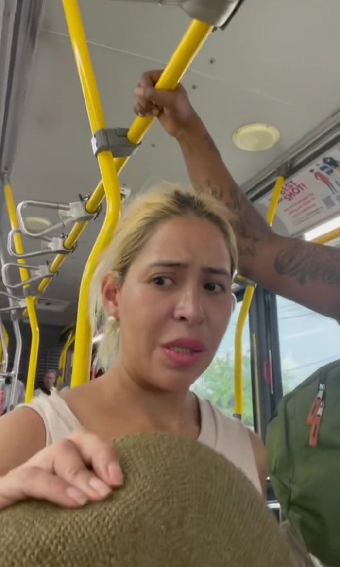 Woman Steals Merchandise Worth $600 From This Shop Owner Who Follows Her Home To Take It Back And Get The Shoplifter Arrested Woman Steals Merchandise Worth $600 From This Shop Owner Who Follows Her Home To Take It Back And Get The Shoplifter Arrested